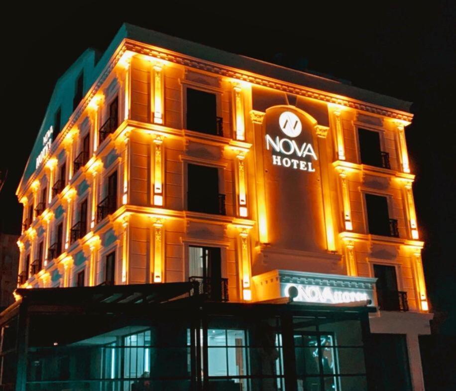 The Nova Hotel ヤロヴァ エクステリア 写真